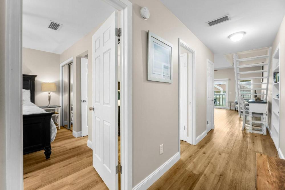 Seacove 7E 2 Bedroom Condo